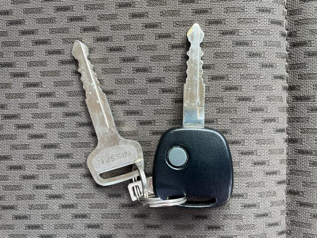 ＮＶ１００クリッパーバン ＤＸ　ＧＬパッケージ　運転席エアバッグ／助手席エアバッグ／ＡＢＳ／エアコン・クーラー／パワーウィンドウ／キーレス／フルフラット／両側スライドドア／寒冷地仕様／４ＷＤ切替スイッチ（33枚目）
