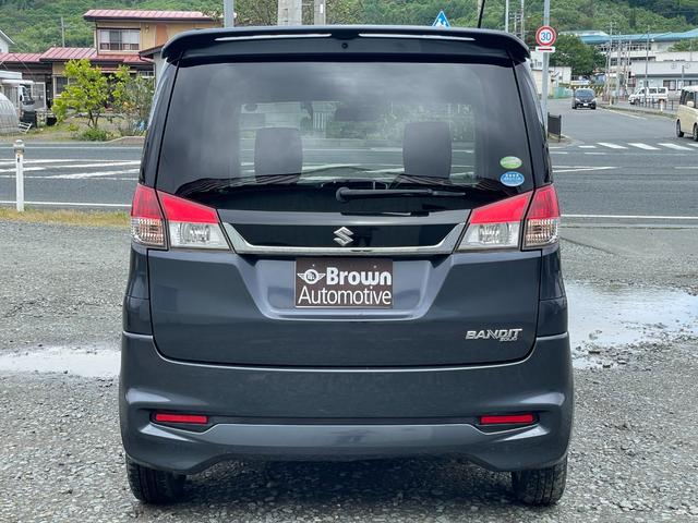 ソリオバンディット 　ＢＡＮＤＩＴ１．２フルタイム４ＷＤ／純正フロアマット／ワンセグ／中古夏タイヤ／運転席・助手席エアバック／ＡＢＳ／盗難防止装置／シートヒーター／ウォークスルー／フロントフォグランプ／寒冷地仕様車（9枚目）