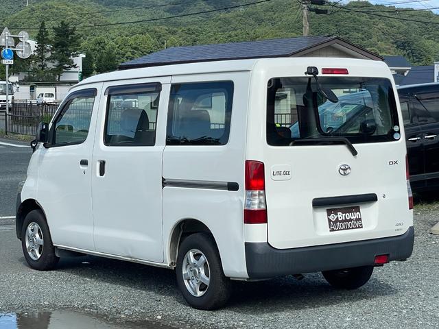 ライトエースバン ＤＸ　セパレーターバー／４ＷＤ切替スイッチ／ＥＴＣ／リアフォグ／運転席・助手席エアバック／ＡＢＳ／エアコン・クーラー／パワステ／両側スライドドア／寒冷地仕様車（8枚目）