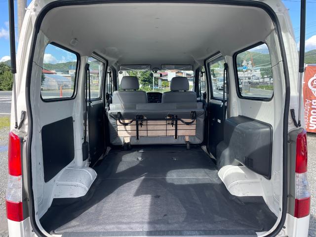 ライトエースバン ＤＸ　セパレーターバー／４ＷＤ切替スイッチ／ＥＴＣ／リアフォグ／運転席・助手席エアバック／ＡＢＳ／エアコン・クーラー／パワステ／両側スライドドア／寒冷地仕様車（12枚目）