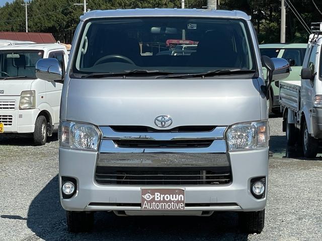 ハイエースバン 　ナビ／ＥＴＣ／バックカメラ／ドラレコ／フロントフォグランプ／Ｂｌｕｅｔｏｏｔｈ／運転席エアバック／ＡＢＳ／盗難防止装置／エアコン・クーラー／パワステ／両側スライドドア／ＣＤ／ＤＶＤ／４ＷＤ（2枚目）