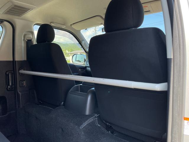 ハイエースバン 　ナビ／ＥＴＣ／バックカメラ／ドラレコ／フロントフォグランプ／Ｂｌｕｅｔｏｏｔｈ／運転席エアバック／ＡＢＳ／盗難防止装置／エアコン・クーラー／パワステ／両側スライドドア／ＣＤ／ＤＶＤ／４ＷＤ（35枚目）