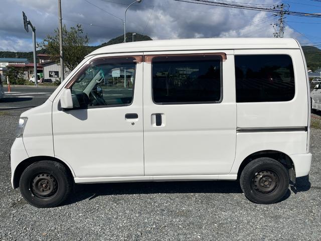 ハイゼットカーゴ 　１Ｄオーディオ／フロントフォグ／リヤヒーター／４ＷＤ／運転席・助手席エアバック／ＡＢＳ／エアコン・クーラー／パワステ／パワーウィンドウ／キーレス／両側スライドドア／ＣＤ（4枚目）