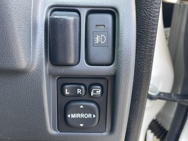 ハイゼットカーゴ 　１Ｄオーディオ／フロントフォグ／リヤヒーター／４ＷＤ／運転席・助手席エアバック／ＡＢＳ／エアコン・クーラー／パワステ／パワーウィンドウ／キーレス／両側スライドドア／ＣＤ（21枚目）