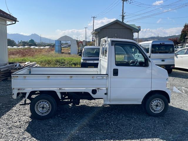 アクティトラック  AM/FM/5速マニュアル車/作業灯/運転席エアバック/エアコン・クーラー/パワステ/4WD(5枚目)