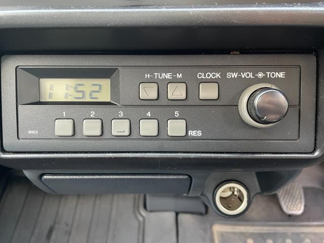 アクティトラック  AM/FM/5速マニュアル車/作業灯/運転席エアバック/エアコン・クーラー/パワステ/4WD(13枚目)