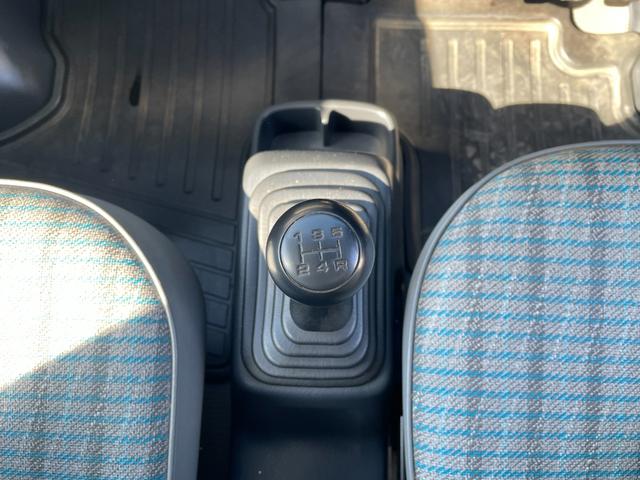 アクティトラック  AM/FM/5速マニュアル車/作業灯/運転席エアバック/エアコン・クーラー/パワステ/4WD(14枚目)