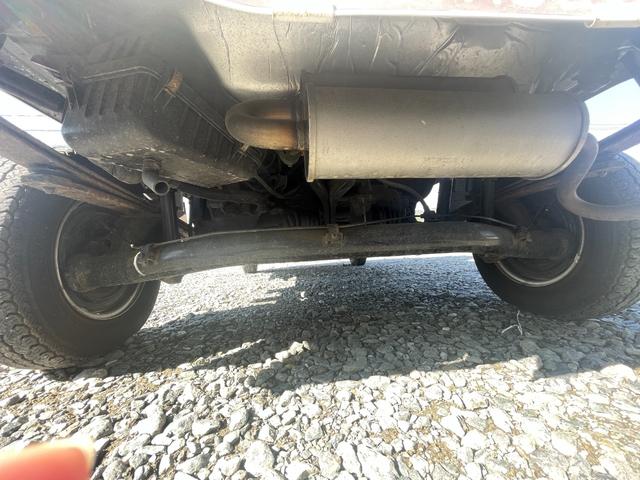 アクティトラック  AM/FM/5速マニュアル車/作業灯/運転席エアバック/エアコン・クーラー/パワステ/4WD(31枚目)