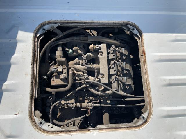 アクティトラック  AM/FM/5速マニュアル車/作業灯/運転席エアバック/エアコン・クーラー/パワステ/4WD(40枚目)