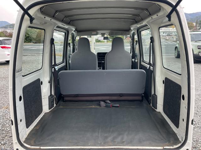 ハイゼットカーゴ キャリアルーフ付/リアヒーター/MT車/運転席エアバッグ/助手席エアバック/エアコン/クーラー/パワステ/両側スライドドア/4WD(11枚目)