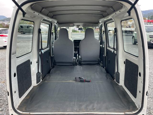 ハイゼットカーゴ キャリアルーフ付/リアヒーター/MT車/運転席エアバッグ/助手席エアバック/エアコン/クーラー/パワステ/両側スライドドア/4WD(12枚目)