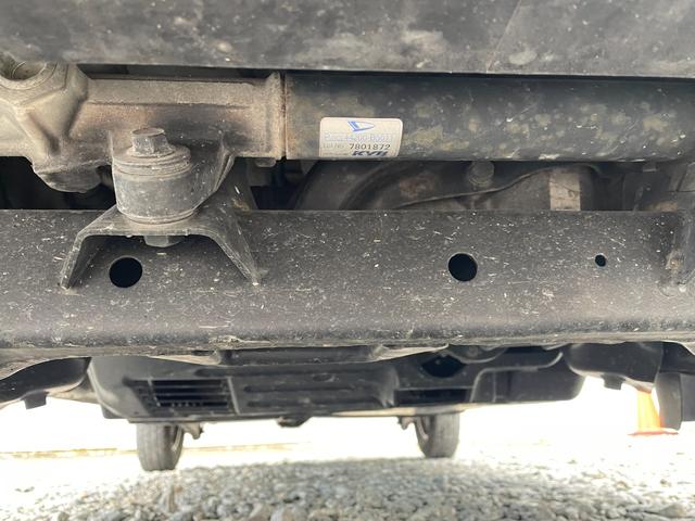 ハイゼットカーゴ キャリアルーフ付/リアヒーター/MT車/運転席エアバッグ/助手席エアバック/エアコン/クーラー/パワステ/両側スライドドア/4WD(35枚目)