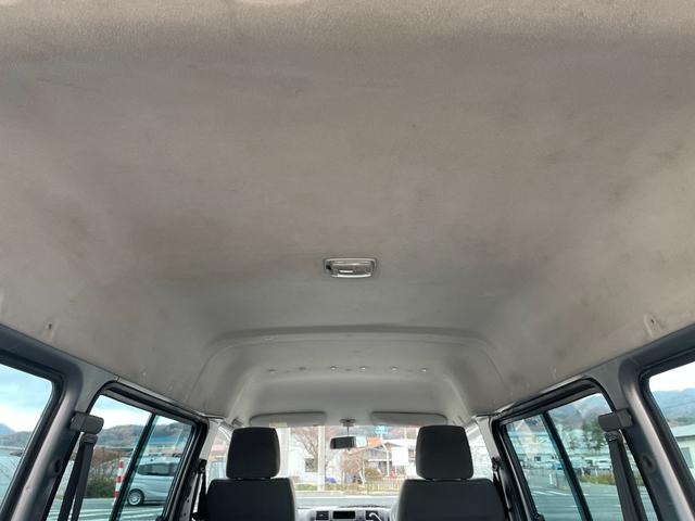 ボンゴバン 両側スライドドア/中古夏タイヤ/AUX/運転席・助手席エアバック/ABS/エアコン・クーラー/パワステ/パワーウィンドウ/寒冷地仕様車/4WD(11枚目)