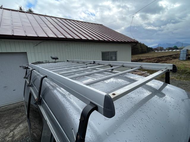 ボンゴバン 両側スライドドア/中古夏タイヤ/AUX/運転席・助手席エアバック/ABS/エアコン・クーラー/パワステ/パワーウィンドウ/寒冷地仕様車/4WD(27枚目)