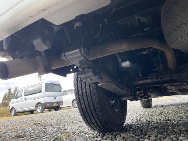 ボンゴバン 両側スライドドア/中古夏タイヤ/AUX/運転席・助手席エアバック/ABS/エアコン・クーラー/パワステ/パワーウィンドウ/寒冷地仕様車/4WD(33枚目)