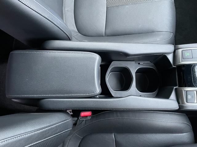 シビック 　ＬＥＤヘッドライト／フロントフォグランプ／ＥＴＣ／バックカメラ／シートヒーター／クルーズコントロール／サンルーフ／電動シート／ホンダセンシング（40枚目）