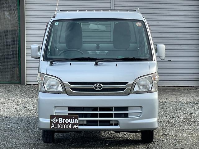 ピクシストラック 　パワステ／エアコン・クーラー／パワーウィンドウ／４ＷＤ切替スイッチ／作業灯付き／ジャッキ・工具あり／５ＭＴ（2枚目）