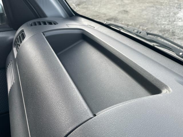 ピクシストラック 　パワステ／エアコン・クーラー／パワーウィンドウ／４ＷＤ切替スイッチ／作業灯付き／ジャッキ・工具あり／５ＭＴ（30枚目）