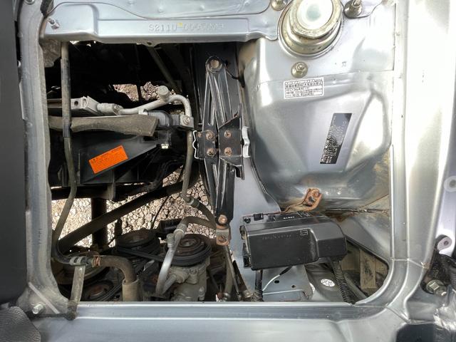 ピクシストラック 　パワステ／エアコン・クーラー／パワーウィンドウ／４ＷＤ切替スイッチ／作業灯付き／ジャッキ・工具あり／５ＭＴ（46枚目）