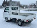 キャリイトラック 　運転席・助手席エアバッグ／ＡＢＳ／パワステ／４ＷＤ／３速ＡＴ車／ＡＭ・ＦＭラジオ／スペアタイヤあり（6枚目）