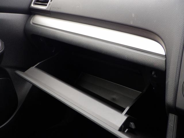1.6i 禁煙車 新品社外ナビ取付 CD/DVD再生 12セグTV ブルートゥース ETC キーレス 横滑り防止 セキュリティ 電動格納ミラー 取説・保証書・記録簿有り(22枚目)