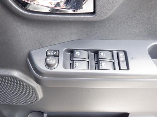 GターボSAIII 4WD 千葉県仕入 禁煙車 衝突軽減装置 両側電動スライド LEDライト スマートキー 純正SDナビ CD/DVD再生 12セグTV ブルートゥース USB ステアリモコン オートハイビーム 横滑防止(27枚目)