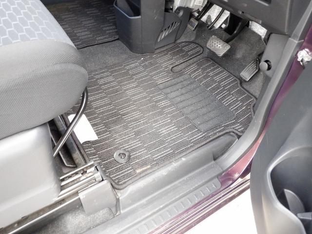 GターボSAIII 4WD 千葉県仕入 禁煙車 衝突軽減装置 両側電動スライド LEDライト スマートキー 純正SDナビ CD/DVD再生 12セグTV ブルートゥース USB ステアリモコン オートハイビーム 横滑防止(31枚目)