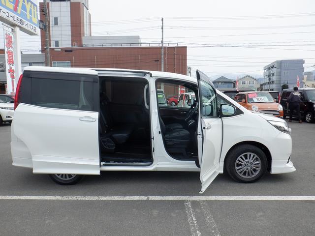 Gi 大阪府仕入 4WD 禁煙車 フリップダウン TRDエアロ 両側電動スライド クルーズコントロール LEDライト コーナーセンサー 社外SDナビ DVD ブルートゥース 12セグ バックカメラ ETC(10枚目)