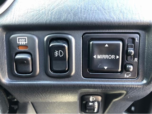 カスタムL 禁煙車 4WD ターボ 7インチナビ フルセグTV 15インチ純正アルミホイール CD・DVD再生 USB接続 ETC センターデフロック 前方録画ドライブレコーダー キーレス リアスポイラー(38枚目)