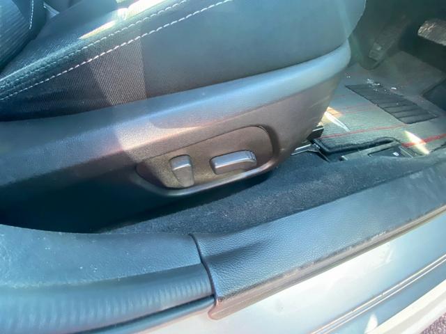 1.6GTアイサイト Sスタイル 4WD 禁煙車 純正SDナビ CD・DVD再生 Bluetooth接続 フルセグ バックカメラ 衝突軽減 レーンアシスト パワーシート LEDヘッドライト デイライト アイドリングストップ 横滑り防止(48枚目)