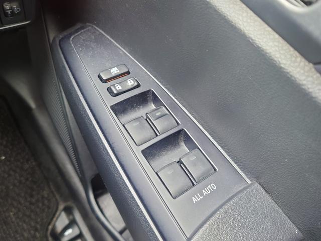 1.5X 4WD ワンオーナー 禁煙車 ビルトインETC 純正オーディオ&CD再生&USB接続 ドライブレコーダー キーレスエントリー 電動格納ミラー(21枚目)