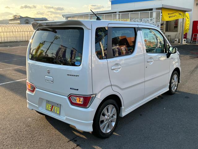 ハイブリッドFZ 【禁煙車】【夏&冬タイヤ純正ホイールセット】【シートヒーター】【LEDライト&オートライト】【SDナビ】スマートキー&プッシュスタート アイドリングストップ 横滑り防止&衝突安全ボディー 盗難防止装置(8枚目)