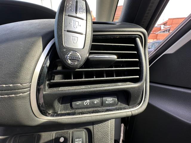e-パワー ハイウェイスターV【ワンオーナー禁煙車】 【撥水カプロンシート】【プロパイロット&衝突軽減】【全方位モニター&9型ナビ&フリップダウンモニター】【フルセグTV&ブルーレイ&ブルートゥース】【ハンズフリー両側電動スライド】スマートルームミラー(25枚目)