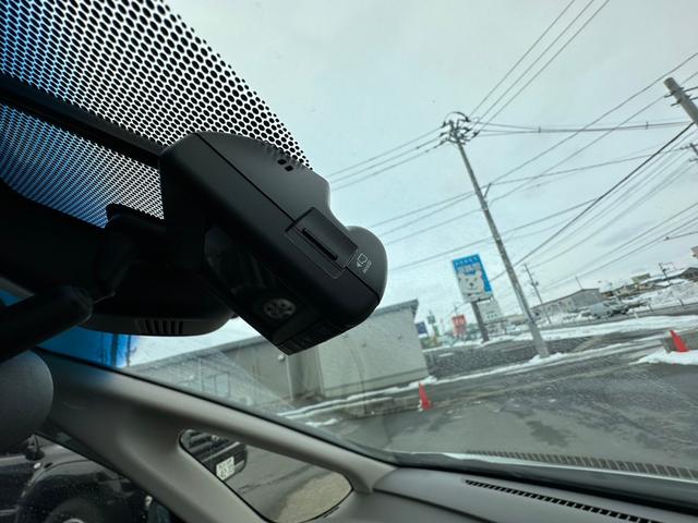ハイブリッドEX 【衝突軽減&車線逸脱警告&追従クルコン】【ワイパー熱線】【両側電動スライドドア】【SDナビ&バックカメラ&フルセグTV&ブルートゥース】【LEDライト&フォグ】【シートヒーター&ハーフレザーシート】(17枚目)