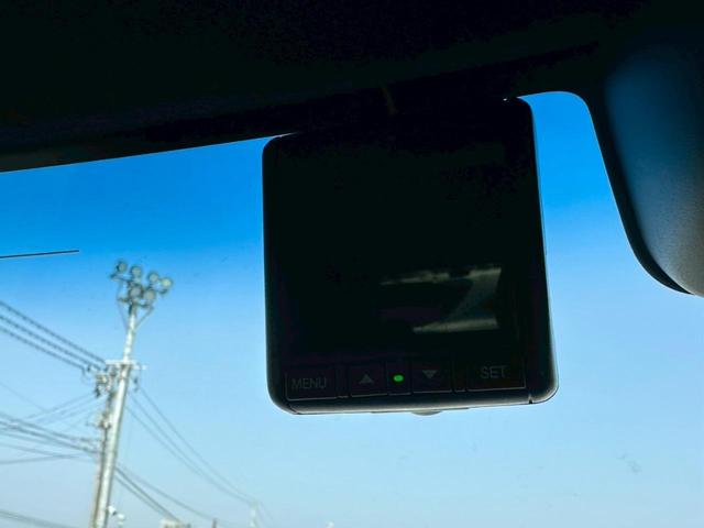 Ｎ－ＢＯＸカスタム Ｇ・Ｌホンダセンシング　【ワンオーナー禁煙車】　【純正エンジンスターター】【両側電動スライドドア】【ディスプレイオーディオ＆フルセグ＆バックカメラ＆Ｂｌｕｅｔｏｏｔｈ＆ＤＶＤ再生】【ドラレコ＆ＥＴＣ】【追従クルコン＆衝突軽減＆コーナーセンサー】（13枚目）