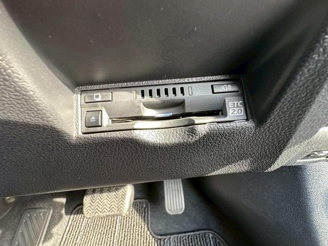 プリウスＰＨＶ Ａナビパッケージ【禁煙車】【後期型】【寒冷地仕様】　【充電ケーブル完備】【パノラミックモニター／１１．６型ディスプレイオーディオ／フルセグ＆ＴＶキット】【置くだけ充電】【衝突軽減＆車線逸脱＆駐車支援】【電動シート＆ステア／シートヒーター】【前後ドラレコ（52枚目）