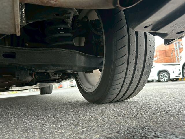 カローラツーリング ハイブリッド　ダブルバイビー　【４ＷＤ】【寒冷地仕様】　【純正エンスタ】【ディスプレイオーディオ＆Ｂｌｕｅｔｏｏｔｈ＆バックカメラ】【ハーフレザーシート＆シート／ステアヒーター】【追従クルコン＆コーナーセンサー】【ＬＥＤヘッドライト＆フォグライト】（7枚目）
