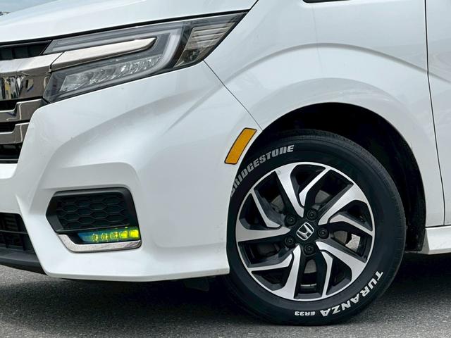ステップワゴンスパーダ スパーダ・クールスピリット　ホンダセンシング【４ＷＤ】　【両側電動スライドドア＆フリップダウンモニター】【純正９インチフルセグナビ＆全方位カメラ＆Ｂｌｕｅｔｏｏｔｈ＆ＣＤ／ＤＶＤ再生】【ドラレコ＆ＥＴＣ】【ＬＥＤヘッドライト＆フォグライト】【純正エンスタ】（31枚目）