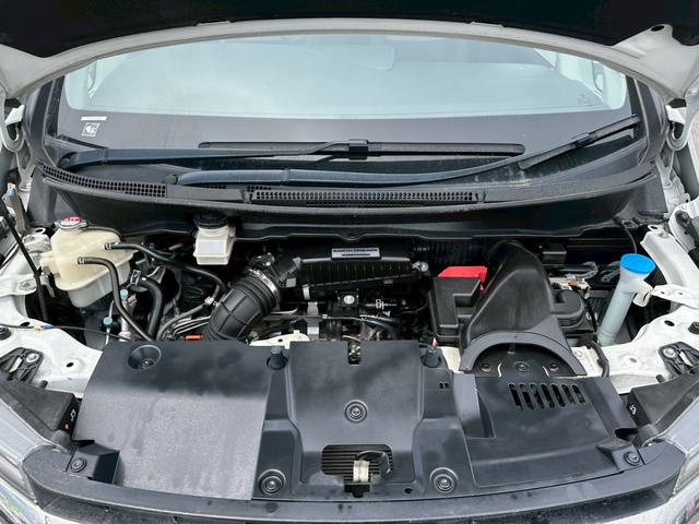 ステップワゴンスパーダ スパーダ・クールスピリット　ホンダセンシング【４ＷＤ】　【両側電動スライドドア＆フリップダウンモニター】【純正９インチフルセグナビ＆全方位カメラ＆Ｂｌｕｅｔｏｏｔｈ＆ＣＤ／ＤＶＤ再生】【ドラレコ＆ＥＴＣ】【ＬＥＤヘッドライト＆フォグライト】【純正エンスタ】（33枚目）