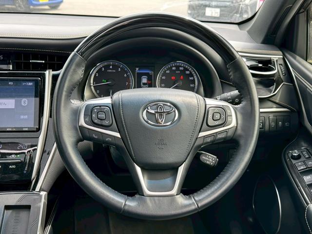 ハリアー プレミアム【サンルーフ】【パワーバックドア】　【純正９インチフルセグナビ＆バックカメラ＆Ｂｌｕｅｔｏｏｔｈ＆ＣＤ／ＤＶＤ再生】【追従クルコン＆コーナーセンサー】【電動ハーフレザーシート】【ＬＥＤヘッドライト＆フォグライト】【純正ドラレコ＆ＥＴＣ】（38枚目）