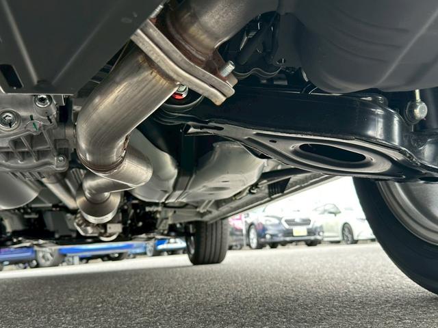 デリカＤ：５ シャモニー登録済未使用車【軽油ターボ４ＷＤ】オートステップ　両側電動スライドドア　電動リアゲート　フロント両席シートヒーター　ステアリングヒーター　ブラインドスポットモニター　電動ハーフレザーシート　衝突被害軽減装置　レーンアシスト　オートハイビーム（7枚目）