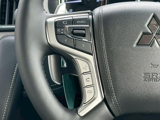 デリカＤ：５ シャモニー登録済未使用車【軽油ターボ４ＷＤ】オートステップ　両側電動スライドドア　電動リアゲート　フロント両席シートヒーター　ステアリングヒーター　ブラインドスポットモニター　電動ハーフレザーシート　衝突被害軽減装置　レーンアシスト　オートハイビーム（24枚目）