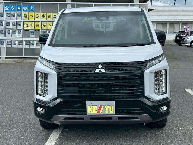 デリカＤ：５ シャモニー登録済未使用車【軽油ターボ４ＷＤ】オートステップ　両側電動スライドドア　電動リアゲート　フロント両席シートヒーター　ステアリングヒーター　ブラインドスポットモニター　電動ハーフレザーシート　衝突被害軽減装置　レーンアシスト　オートハイビーム（35枚目）