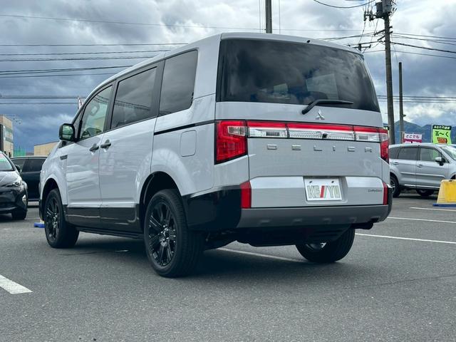 デリカＤ：５ シャモニー登録済未使用車【軽油ターボ４ＷＤ】オートステップ　両側電動スライドドア　電動リアゲート　フロント両席シートヒーター　ステアリングヒーター　ブラインドスポットモニター　電動ハーフレザーシート　衝突被害軽減装置　レーンアシスト　オートハイビーム（39枚目）