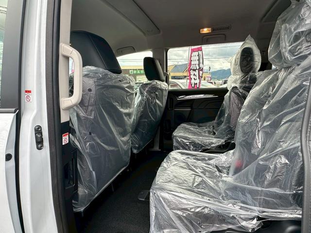 デリカＤ：５ シャモニー登録済未使用車【軽油ターボ４ＷＤ】オートステップ　両側電動スライドドア　電動リアゲート　フロント両席シートヒーター　ステアリングヒーター　ブラインドスポットモニター　電動ハーフレザーシート　衝突被害軽減装置　レーンアシスト　オートハイビーム（47枚目）