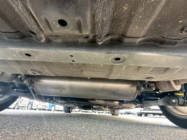 オデッセイ アブソルート・ＥＸホンダセンシング【フリップダウンモニター】　【両側電動スライドドア＆純正エアロ】【純正８インチフルセグナビ＆バックカメラ＆Ｂｌｕｅｔｏｏｔｈ＆ＣＤ／ＤＶＤ再生】【ＬＥＤヘッドライト＆フォグライト】【電動シート＆ハーフレザーシート】【ドラレコ】（6枚目）