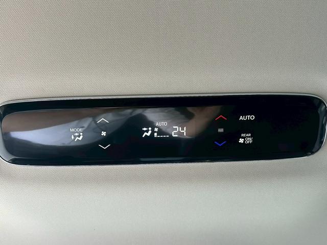 オデッセイ アブソルート・ＥＸホンダセンシング【フリップダウンモニター】　【両側電動スライドドア＆純正エアロ】【純正８インチフルセグナビ＆バックカメラ＆Ｂｌｕｅｔｏｏｔｈ＆ＣＤ／ＤＶＤ再生】【ＬＥＤヘッドライト＆フォグライト】【電動シート＆ハーフレザーシート】【ドラレコ】（28枚目）
