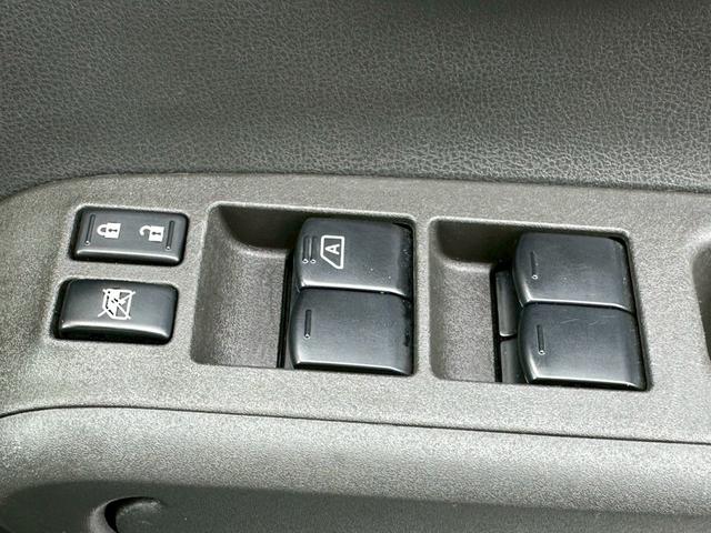 キューブ １５Ｘ　ＦＯＵＲ　【４ＷＤ】【熊本県仕入】【純正７インチナビ＆フルセグＴＶ＆ＣＤ再生＆ＡＵＸ接続】【ドライブレコーダー】【フォグランプ】【スマートキー＆プッシュスタート】【ヘッドライトレベライザー】【電格ミラー】（23枚目）