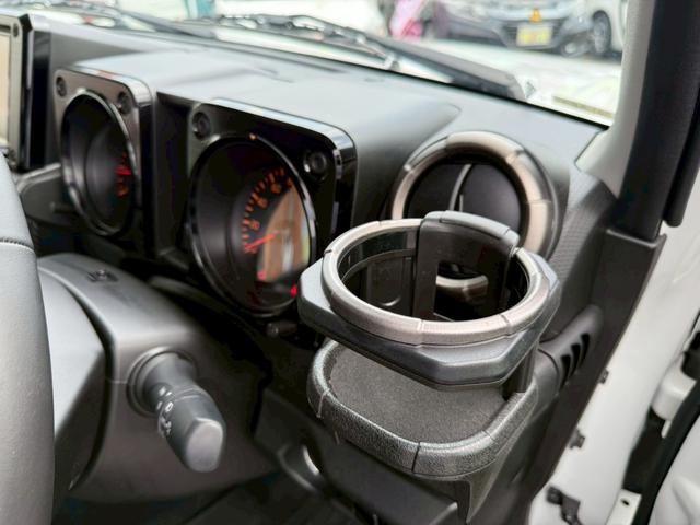 ジムニーシエラ 　【Ｆ／Ｒ／サイドバンパーガード】【純正８型ナビ＆バックカメラ】【スズキセーフティ】【背面タイヤ】【クルーズコントロール】【ホワイトレター】【シートヒーター】【ヘッドライトウォッシャー】（27枚目）