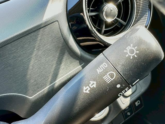 アクア クロスオーバー【法人ワンオーナー禁煙車】　【トヨタセーフティセンサー】【社外エンジンスターター】【純正ナビ＆フルセグ】【Ｂｌｕｅｔｏｏｔｈ接続＆バックカメラ】【２０２２年製夏冬タイヤ有】【ハーフレザーシート】【ビルトインＥＴＣ】（28枚目）